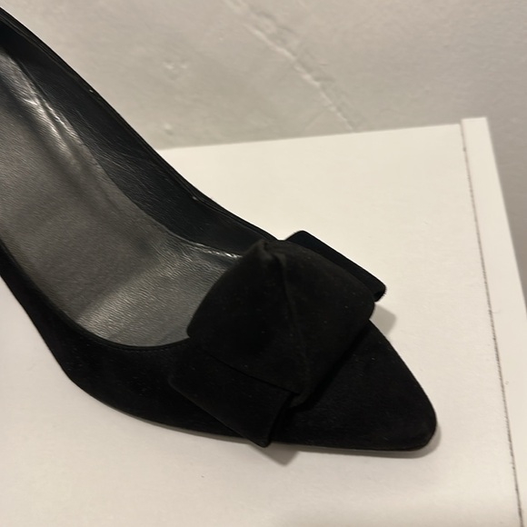 Stuart Weitzman black suede pumps - Picture 6 of 9